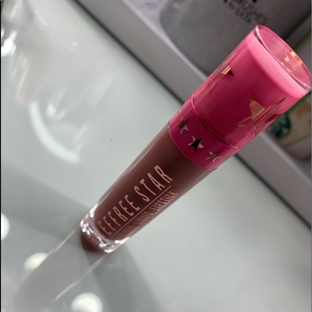 Jeffree Star lipstick